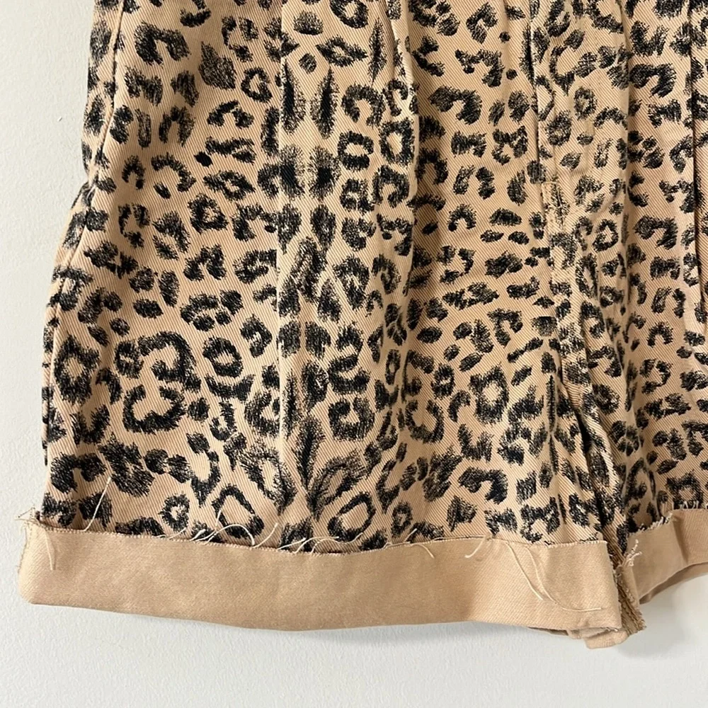 NEW Free People Dogtown Cheetah High Rise Baggy Relaxed Denim Shorts Size 30 - Picture 4 of 10